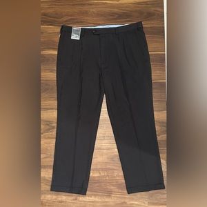 New with Tag! Travel Smart, Roundtree & Yorke dress pants
